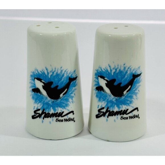 Sea World Amusement Park Shamu Killer Whale Salt & Pepper Shakers Ceramic Vtg - Picture 2 of 8